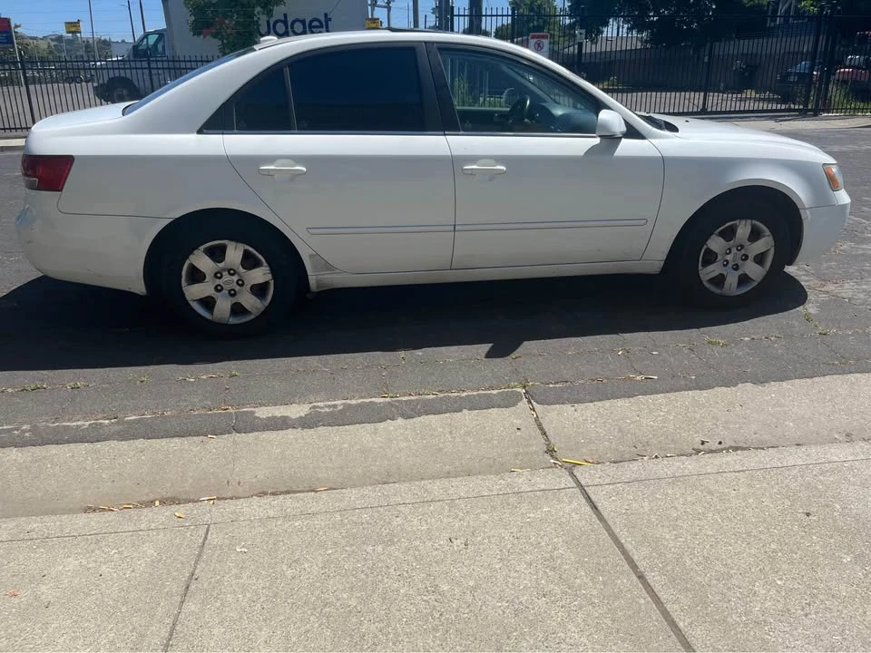2008 Hyundai Sonata - Image 3 of 7