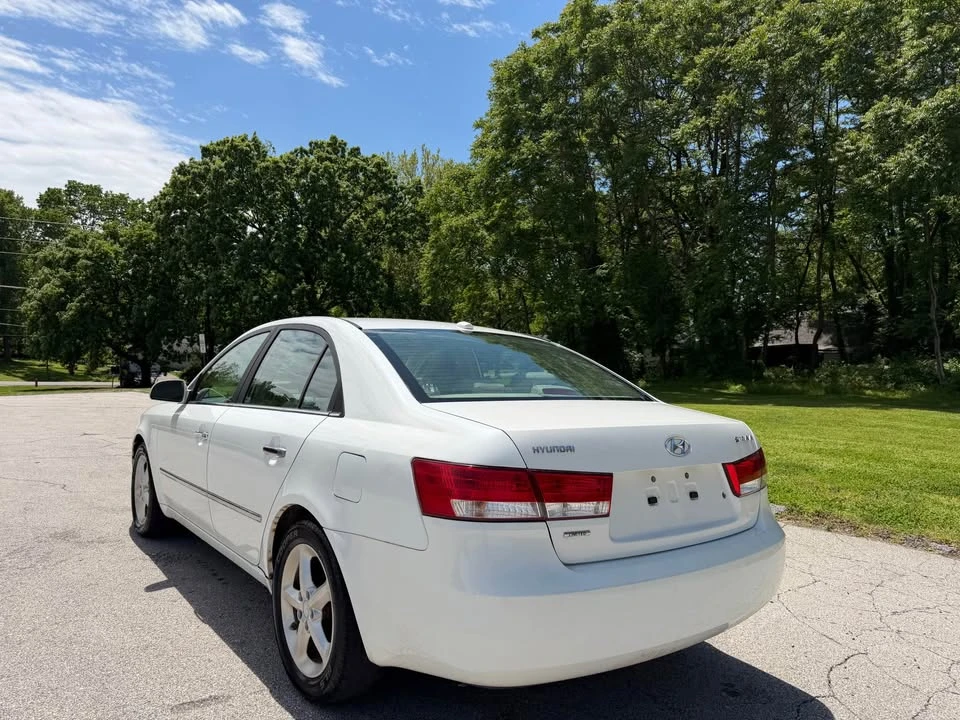2008 Hyundai Sonata - Image 4 of 20