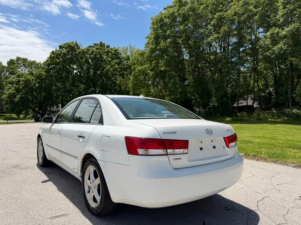 2008 Hyundai Sonata - Image 5 of 20