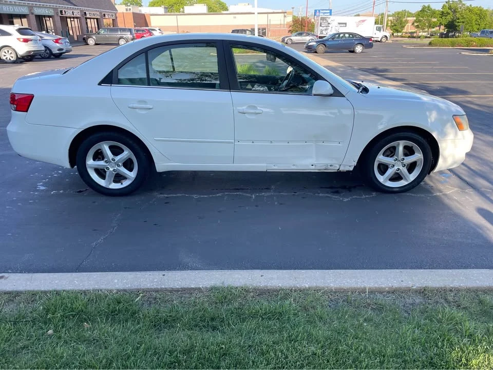 2008 Hyundai Sonata - Image 3 of 5