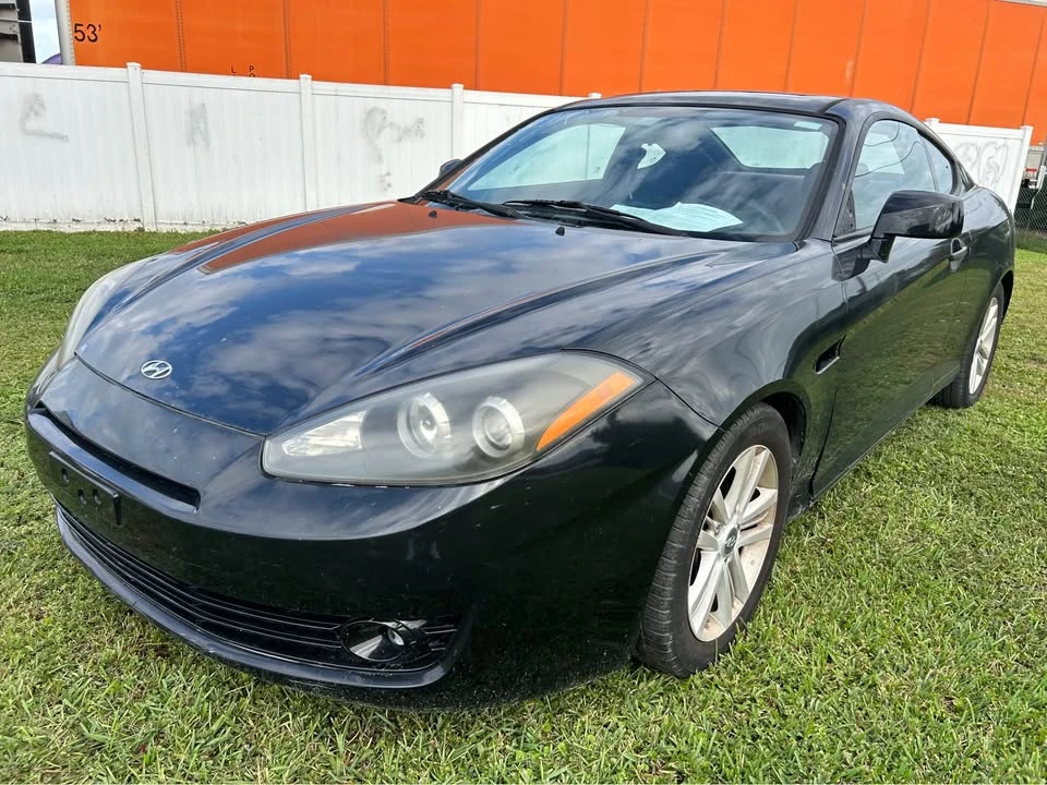 2008 Hyundai Tiburon - Image 2 of 6