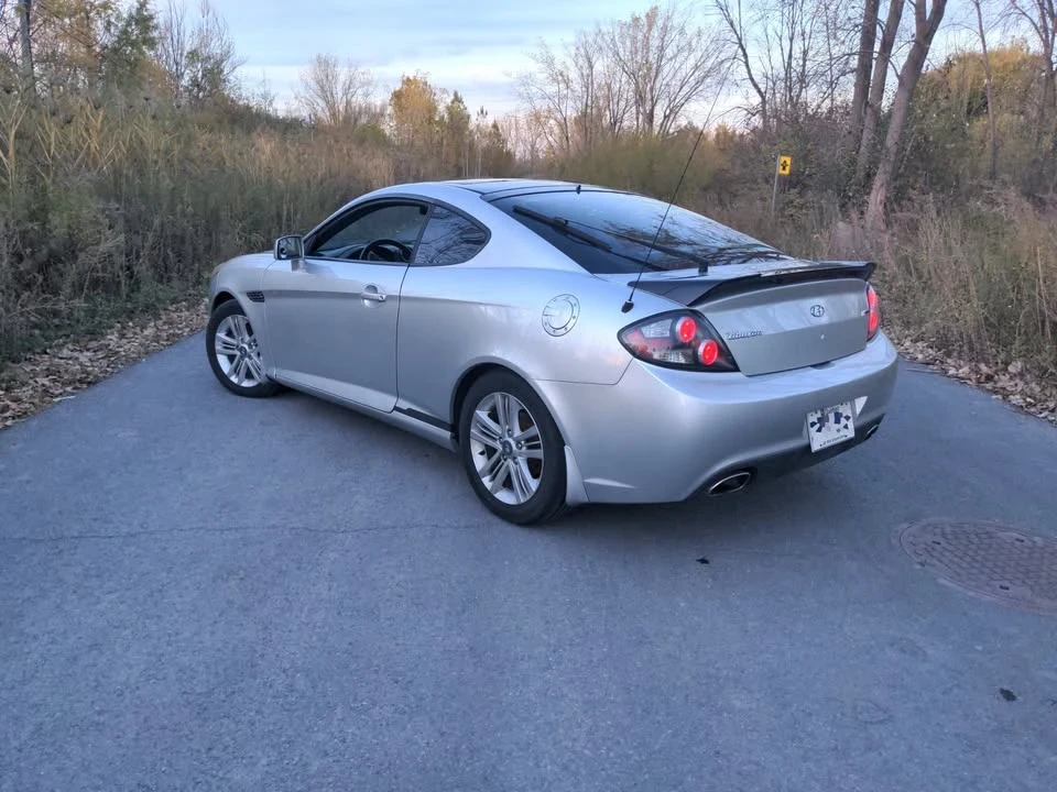 2008 Hyundai Tiburon - Image 11 of 19