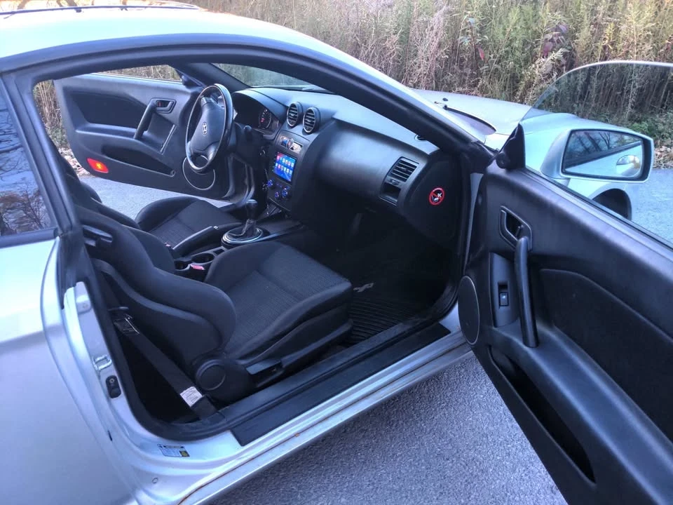 2008 Hyundai Tiburon - Image 6 of 19