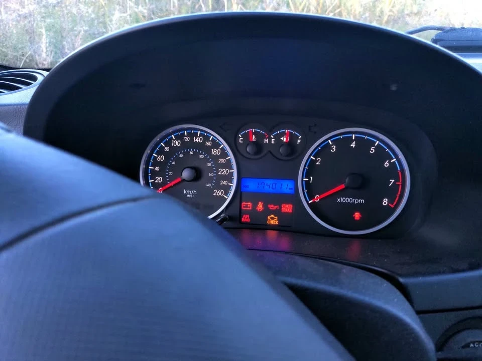 2008 Hyundai Tiburon - Image 4 of 19