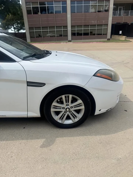 2008 Hyundai Tiburon - Image 11 of 18