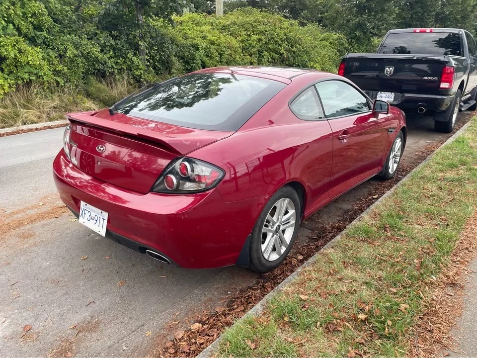2008 Hyundai Tiburon - Image 2 of 8