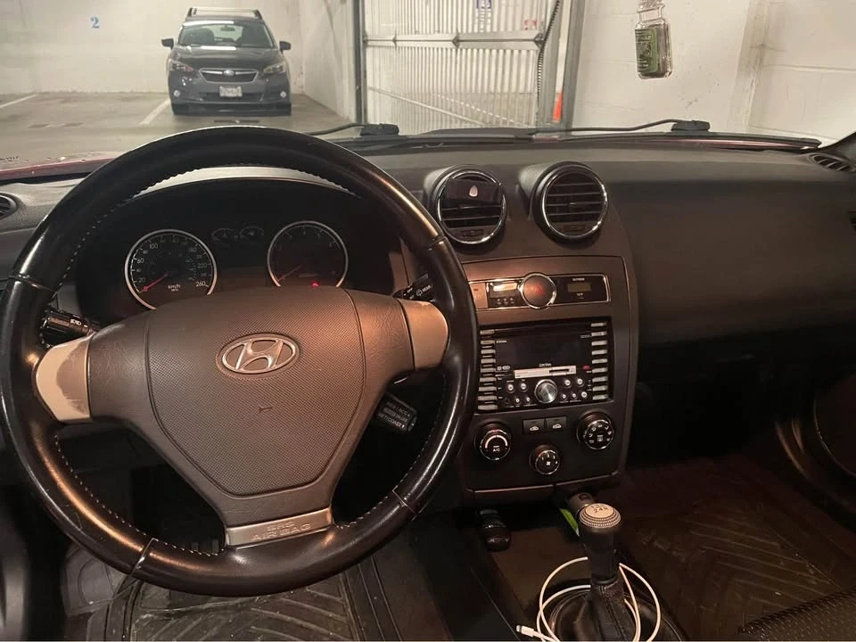 2008 Hyundai Tiburon - Image 7 of 8