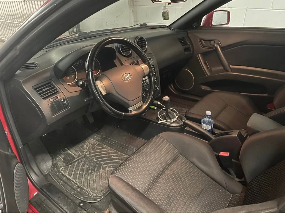 2008 Hyundai Tiburon - Image 5 of 8