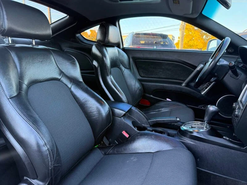 2008 Hyundai Tiburon - Image 13 of 14