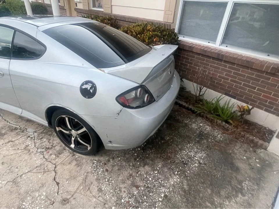 2008 Hyundai Tiburon - Image 6 of 9