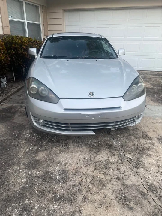2008 Hyundai Tiburon - Image 9 of 9