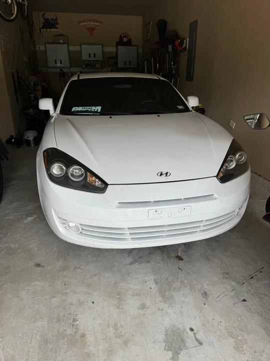 2008 Hyundai Tiburon - Image 3 of 9