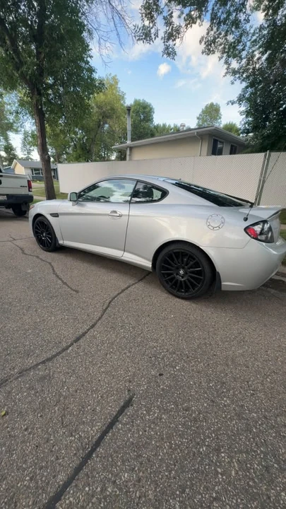 2008 Hyundai Tiburon - Image 2 of 9