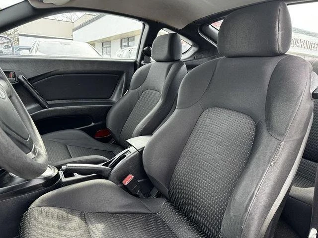 2008 Hyundai Tiburon - Image 11 of 17