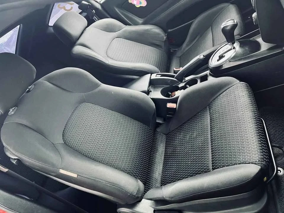 2008 Hyundai Tiburon - Image 14 of 18