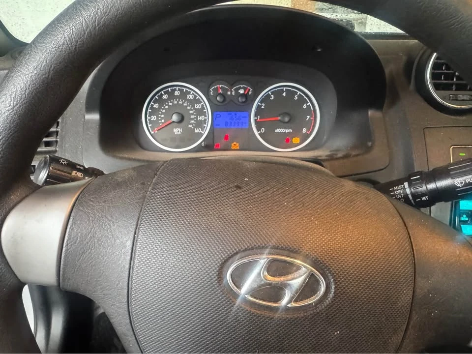 2008 Hyundai Tiburon - Image 2 of 7