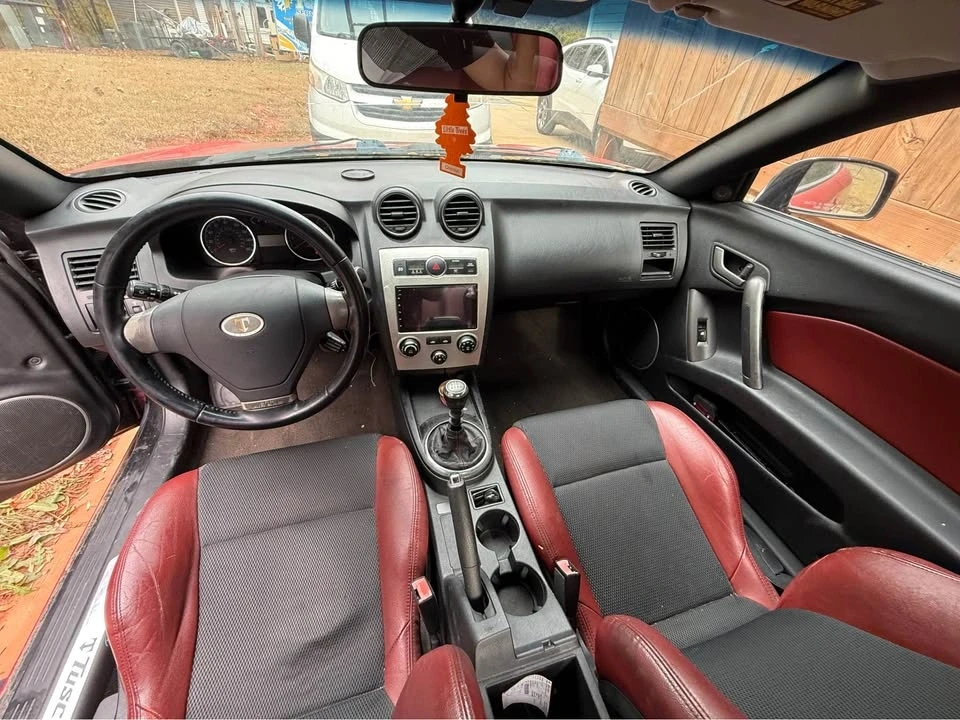 2008 Hyundai Tiburon - Image 4 of 6