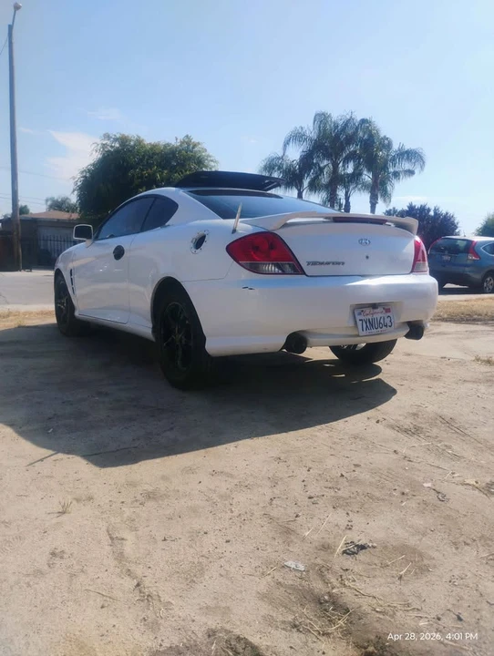 2008 Hyundai Tiburon - Image 6 of 13