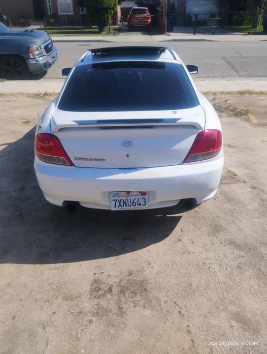 2008 Hyundai Tiburon - Image 4 of 13