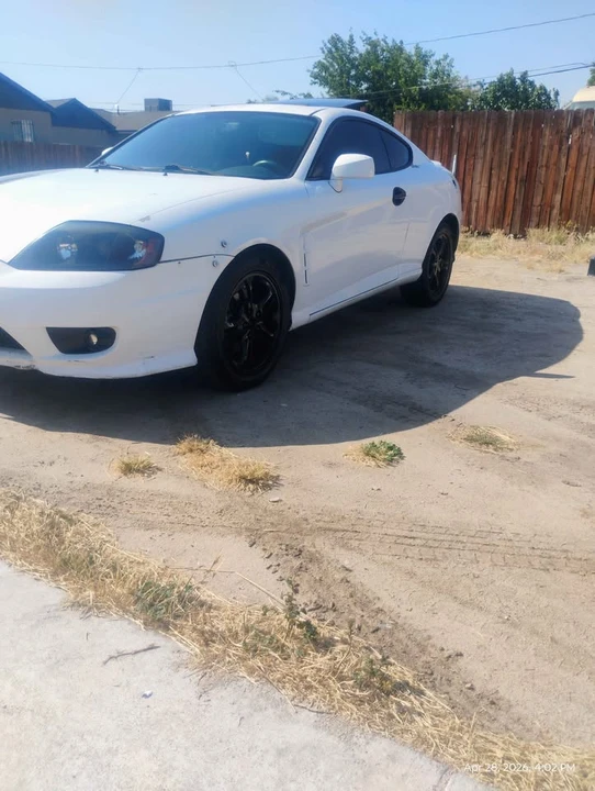 2008 Hyundai Tiburon - Image 2 of 13