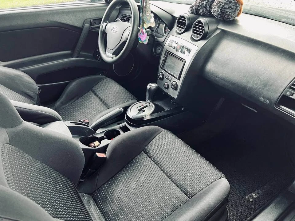 2008 Hyundai Tiburon - Image 13 of 19