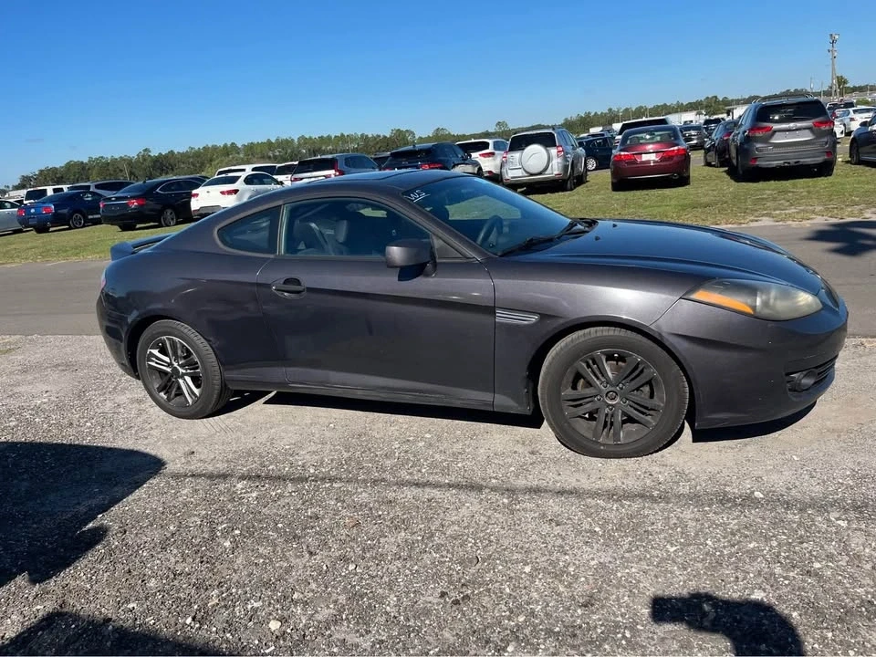 2008 Hyundai Tiburon - Image 5 of 8