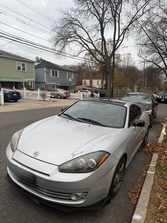 2008 Hyundai Tiburon - Image 4 of 6