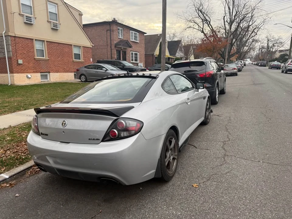 2008 Hyundai Tiburon - Image 2 of 6