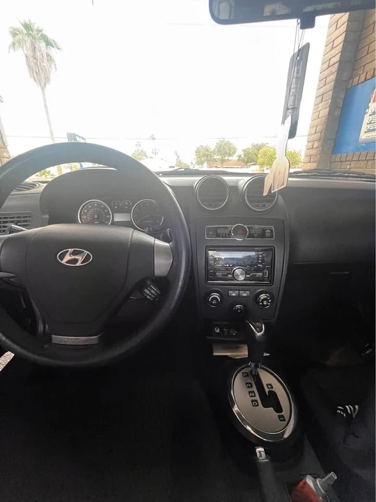 2008 Hyundai Tiburon - Image 7 of 8