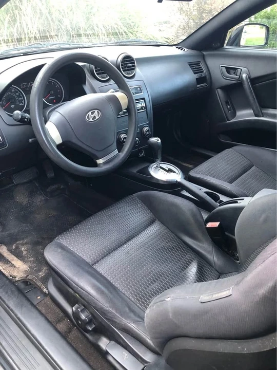 2008 Hyundai Tiburon - Image 5 of 9