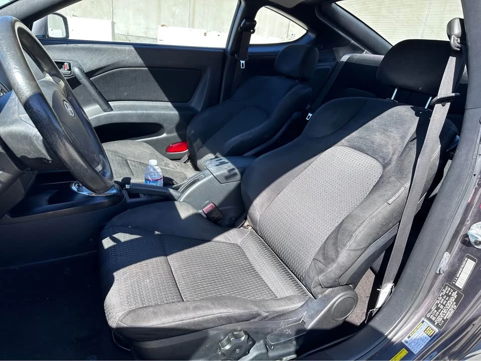 2008 Hyundai Tiburon - Image 9 of 13
