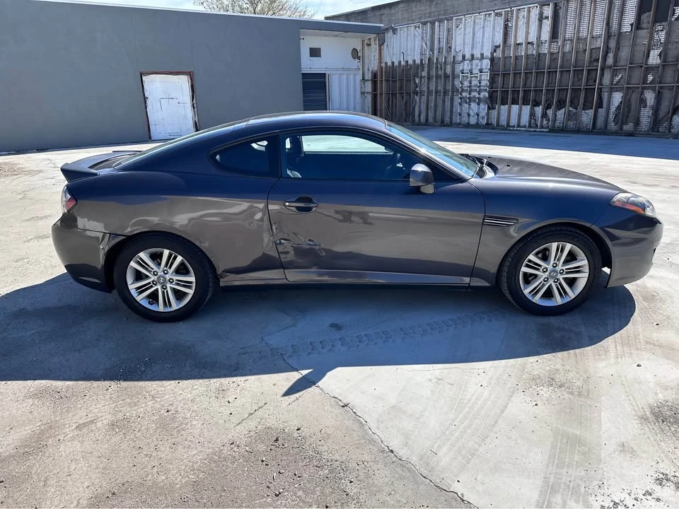 2008 Hyundai Tiburon - Image 6 of 13