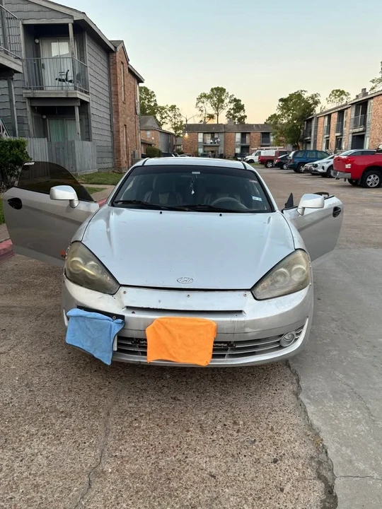 2008 Hyundai Tiburon - Image 7 of 14