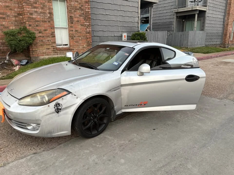 2008 Hyundai Tiburon - Image 6 of 14