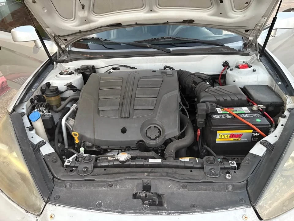 2008 Hyundai Tiburon - Image 8 of 14
