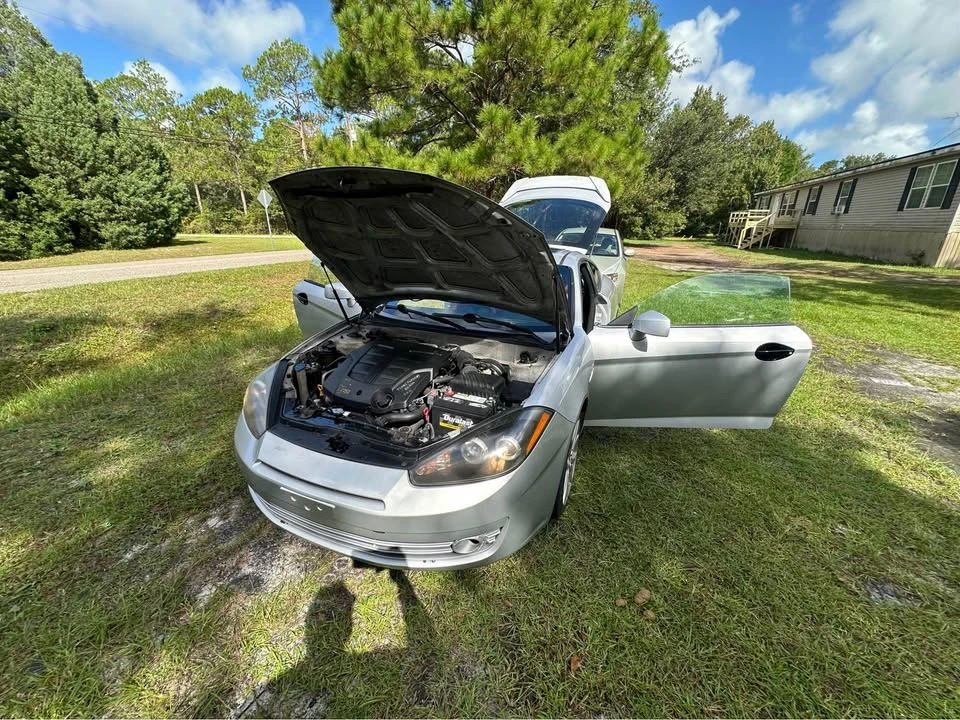 2008 Hyundai Tiburon - Image 2 of 20