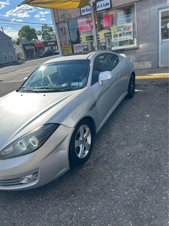 2008 Hyundai Tiburon - Image 3 of 10