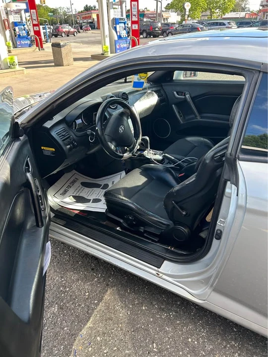2008 Hyundai Tiburon - Image 6 of 10