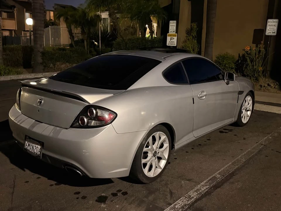 2008 Hyundai Tiburon - Image 3 of 8