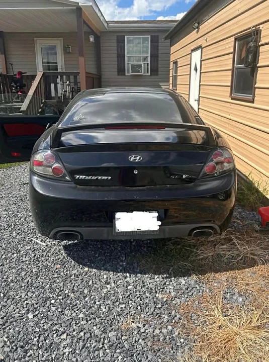 2008 Hyundai Tiburon - Image 2 of 6