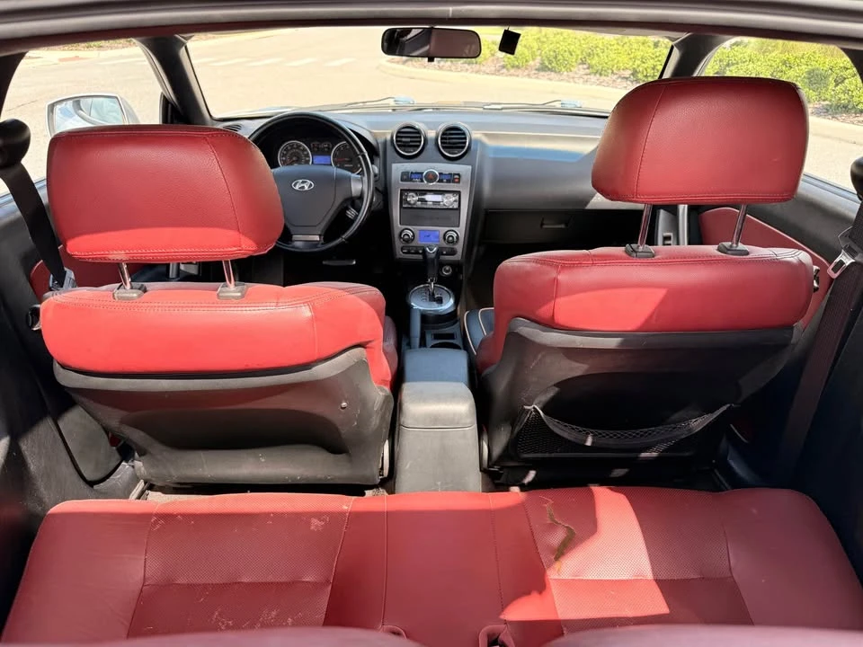 2008 Hyundai Tiburon - Image 7 of 10