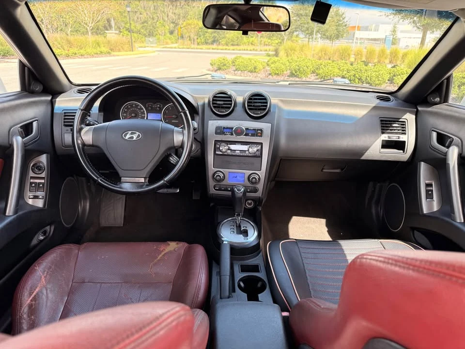2008 Hyundai Tiburon - Image 5 of 10