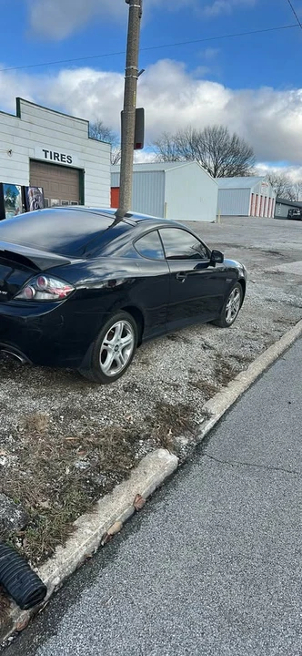 2008 Hyundai Tiburon - Image 3 of 4