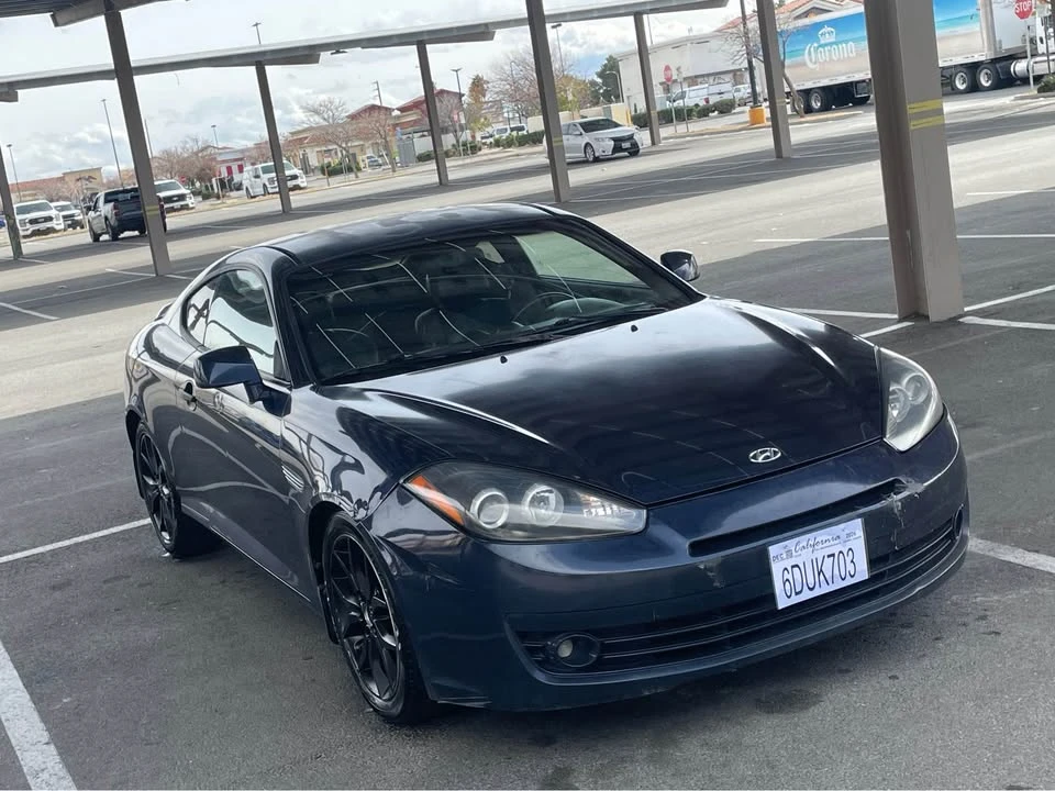 2008 Hyundai Tiburon - Image 2 of 20
