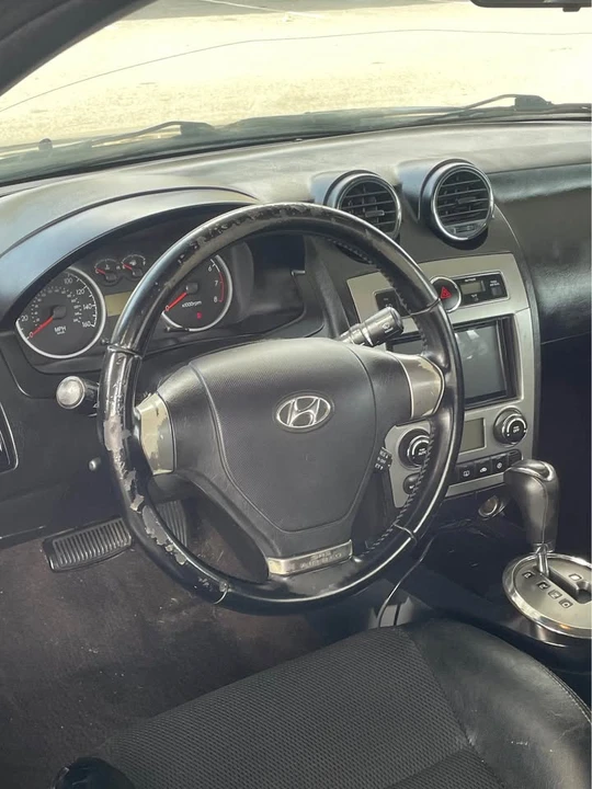2008 Hyundai Tiburon - Image 14 of 20