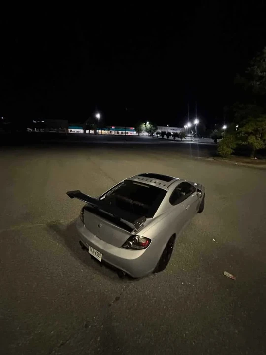 2008 Hyundai Tiburon - Image 7 of 10