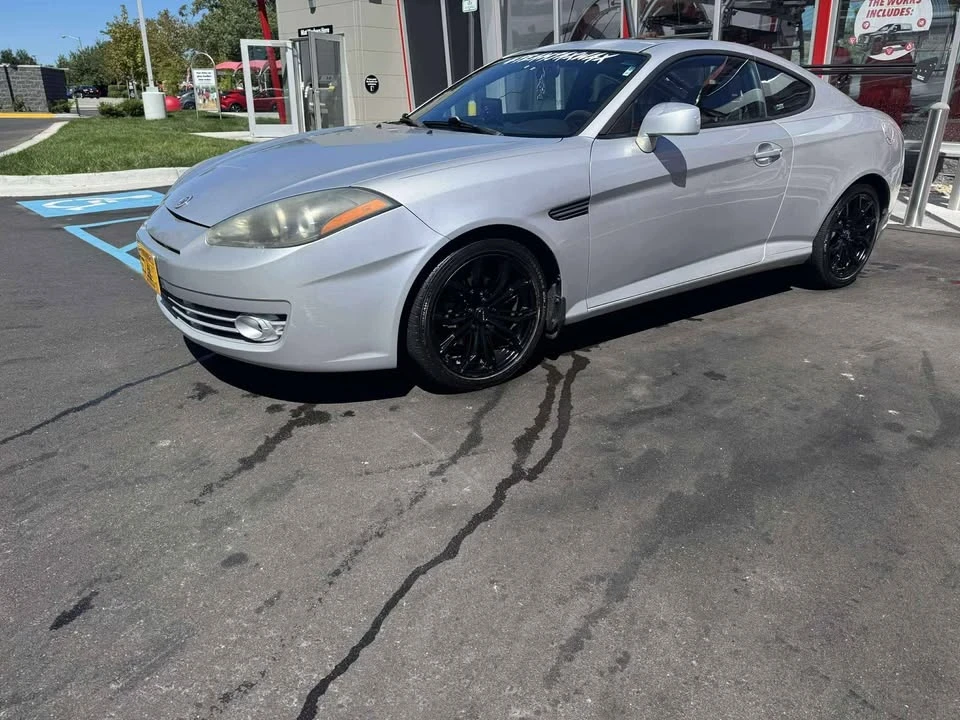 2008 Hyundai Tiburon - Image 8 of 10