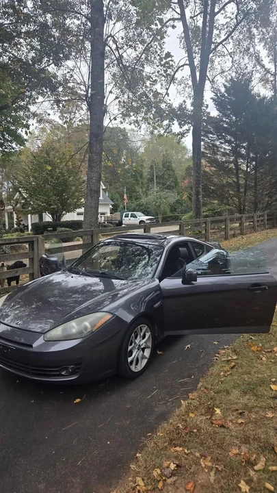 2008 Hyundai Tiburon - Image 3 of 8