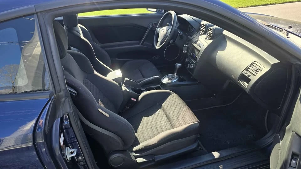 2008 Hyundai Tiburon - Image 10 of 14
