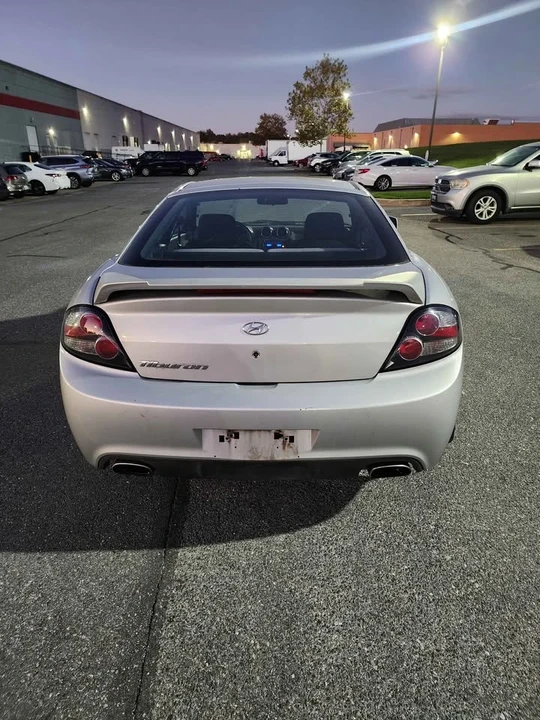 2008 Hyundai Tiburon - Image 8 of 20